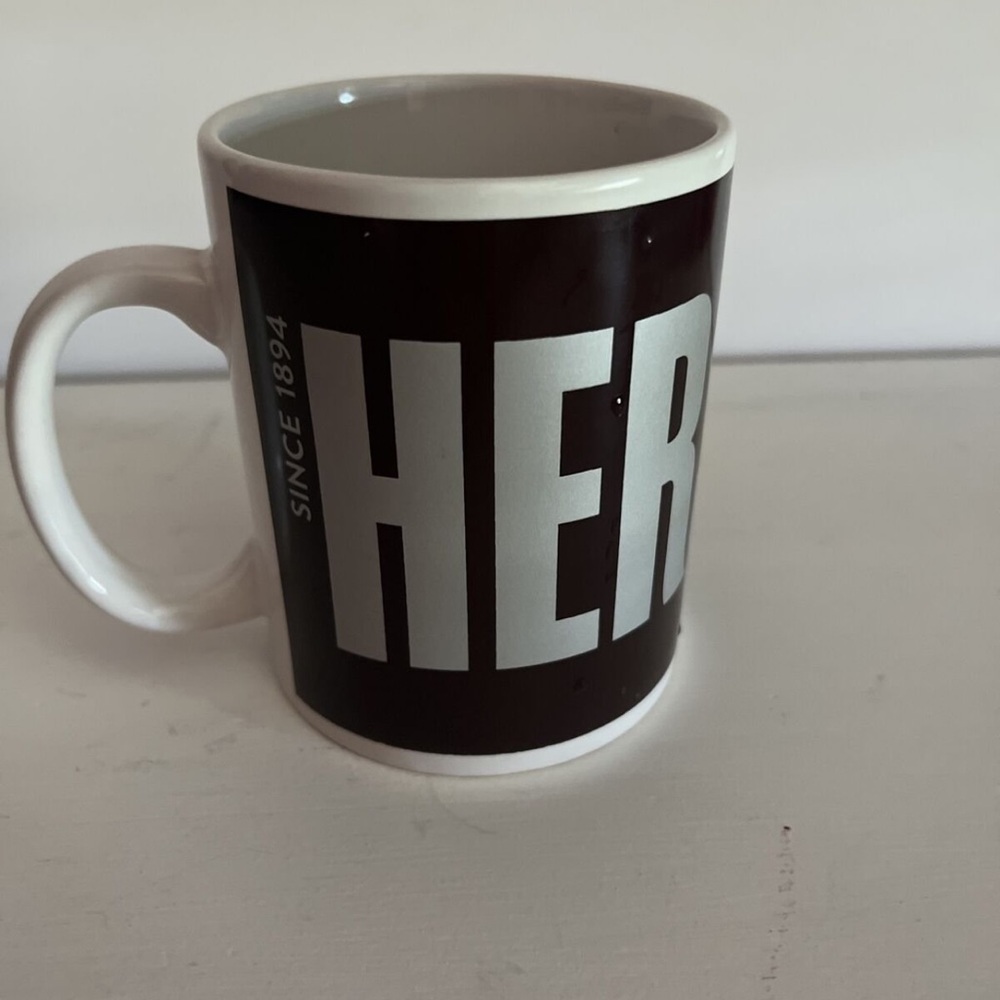 HERSHEY'S CHOCOLATE Ceramic 3 3/4" Coffee Cup Mug